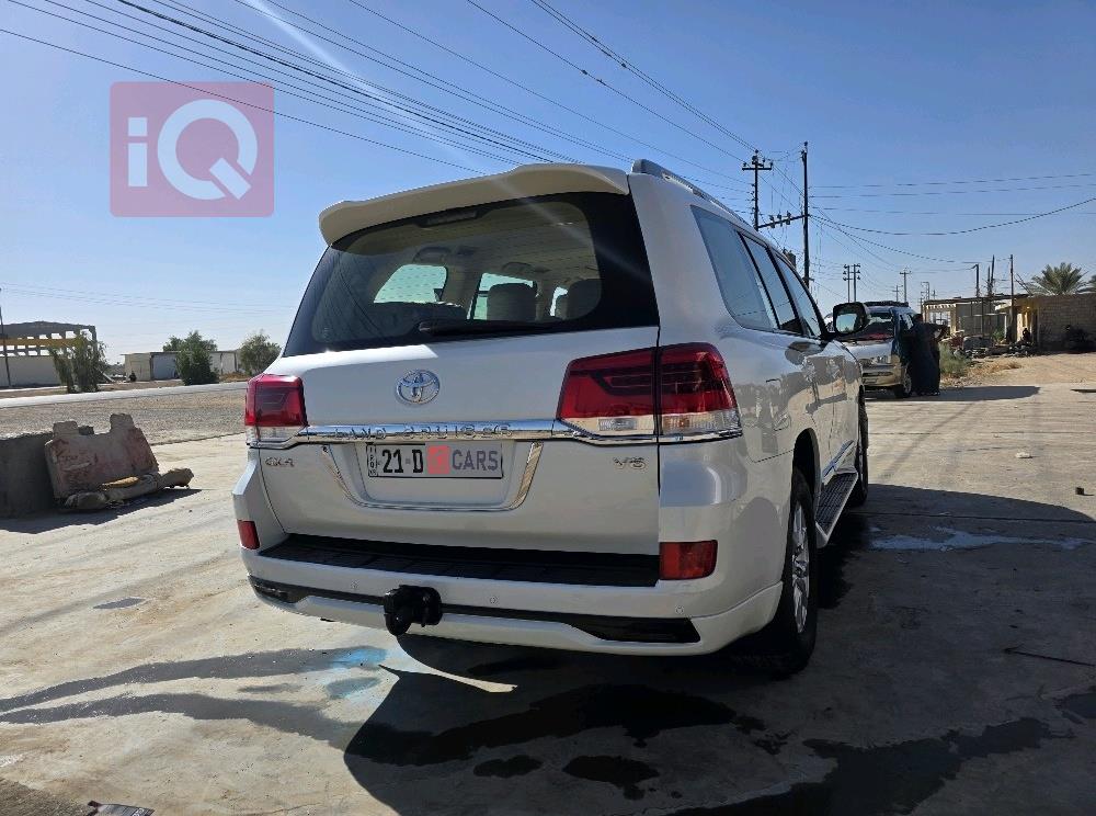 تويوتا لاندكروزر